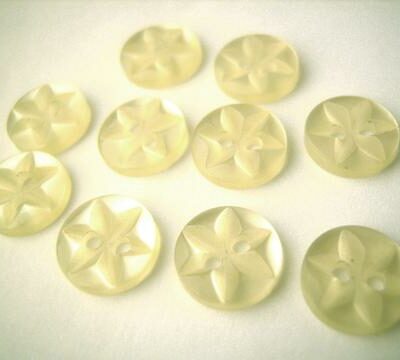 poly-star-button-in-yellow