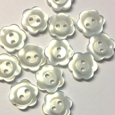 loose-flower-buttons-sewing-decorating